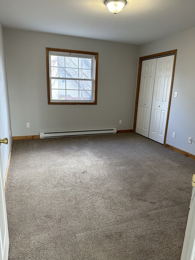 Building Photo - 15 LLC-75 Sailly Avenue