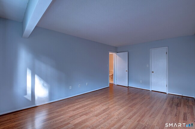 Building Photo - 545 Cypress Rd