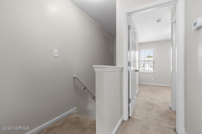 Building Photo - 9005 Banister Loop