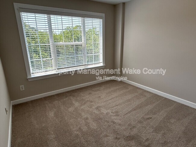 Building Photo - 1100 Kirkeenan Cir