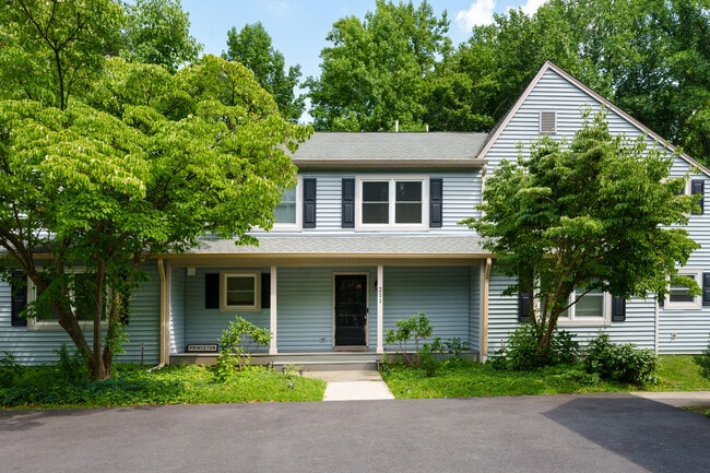 Building Photo - 211 Ross Stevenson Cir