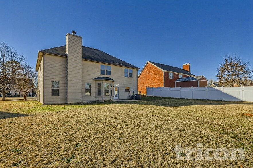 Building Photo - 223 Danvers St