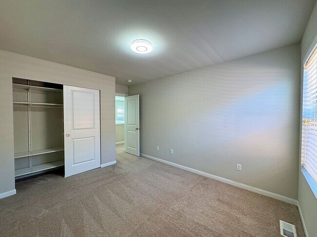 Building Photo - 17821 38th Dr SE
