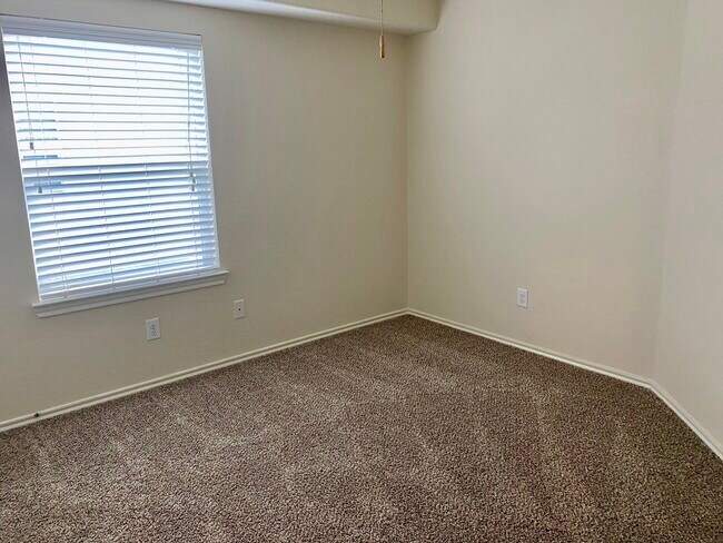 Building Photo - 6407 Densberry Ln