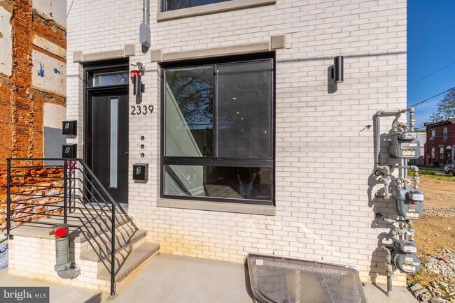 Building Photo - 2339 N 10th St