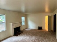 Building Photo - Charming 2 Bedroom 1 Bath in Pacific Grove