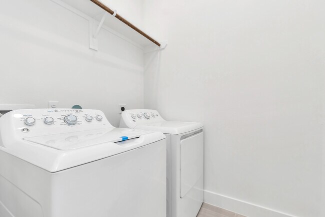 Building Photo - 3613 Rosalie St