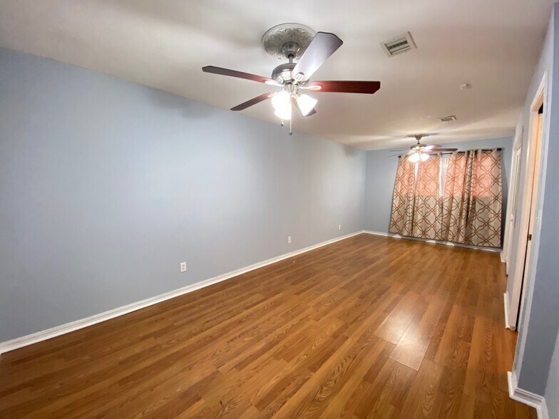 Building Photo - 5414 S Land Ave