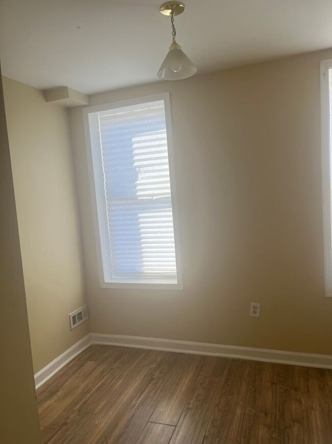 Building Photo - 2359 Druid Hill Ave