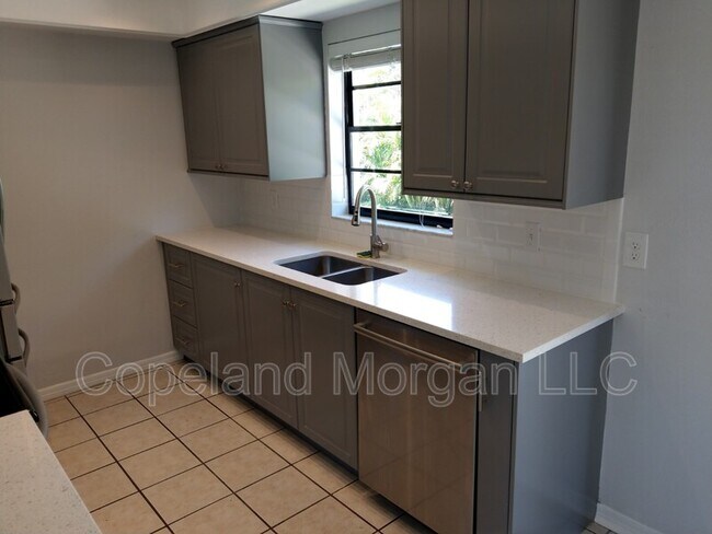 Building Photo - 4300 Trout Dr SE