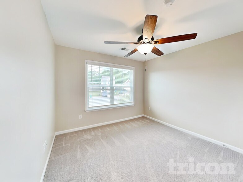 Building Photo - 120 Dunnsmore Dr