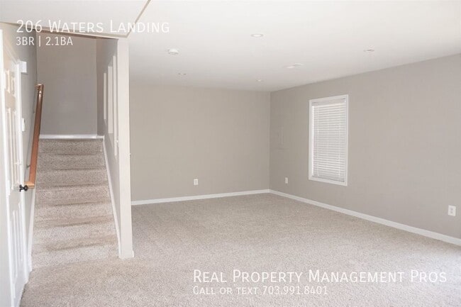 Building Photo - 206 Waters Landing