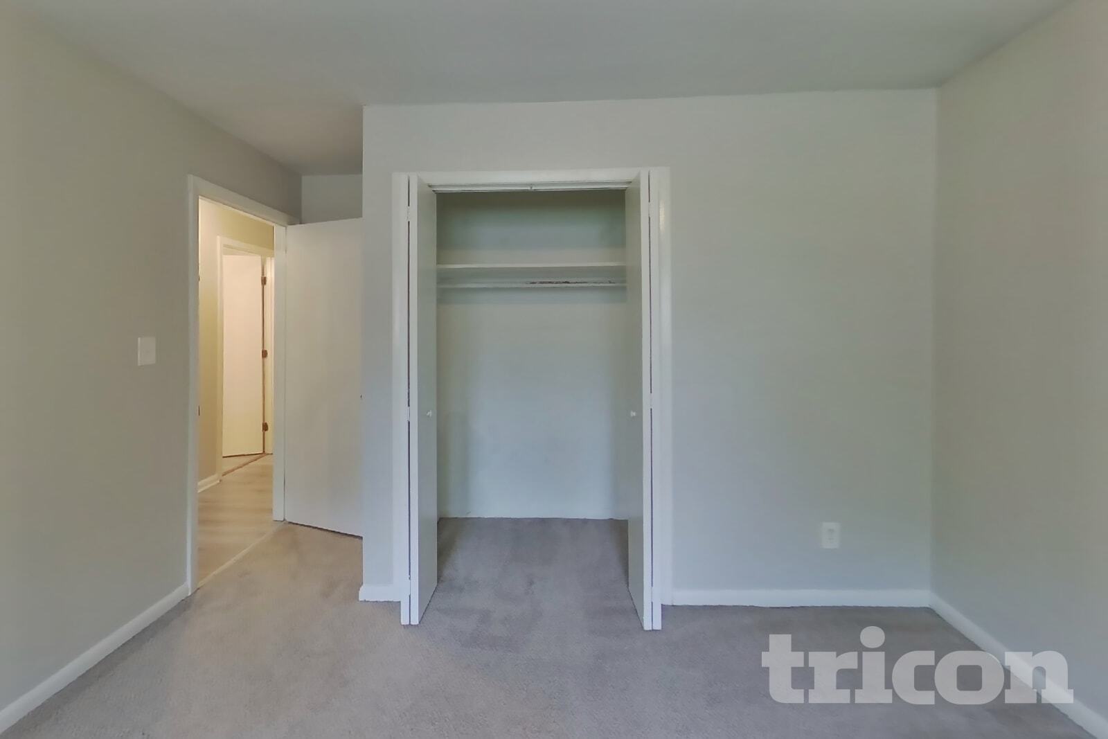 Building Photo - 2270 Emerald Castle Dr