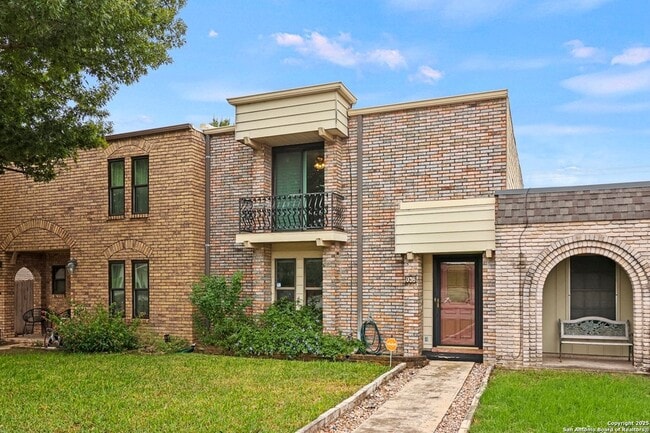 Building Photo - 162 Amistad Blvd
