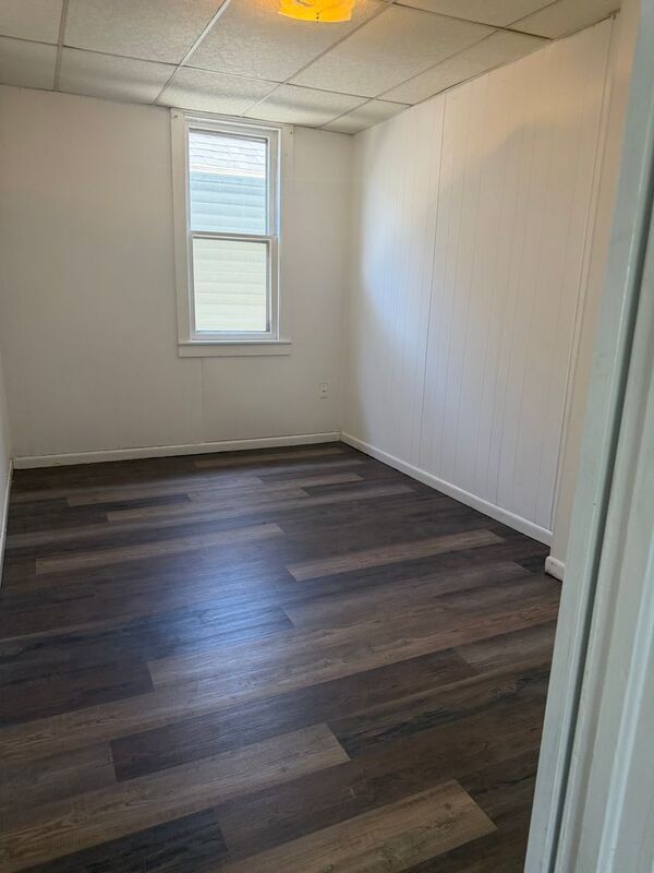 Building Photo - 720 S Webster Ave