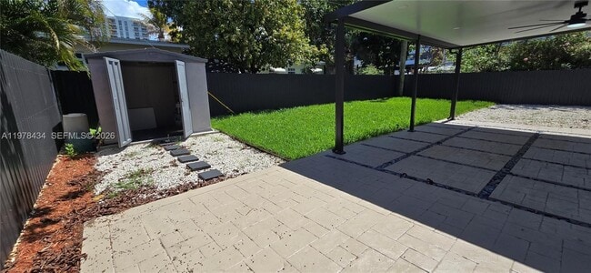 Building Photo - 2731 SW 29th Ave