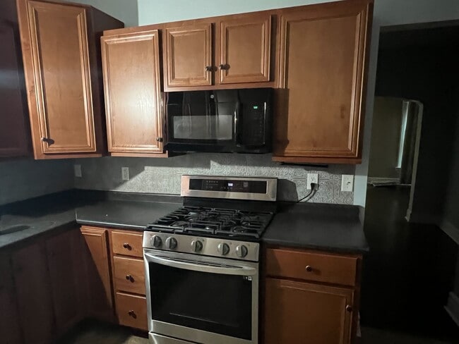 Building Photo - 1035 Jackson St NW