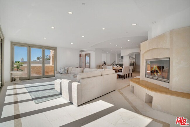 Building Photo - 31739 Pacific Coast Hwy