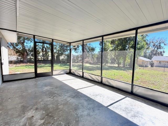 Building Photo - 704 W 11th Ave