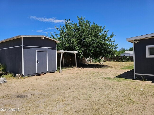 Building Photo - 1042 W Ocotilla St