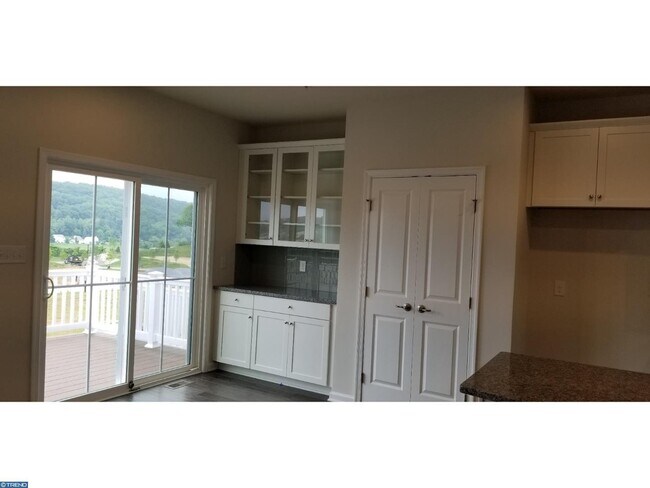 Building Photo - 510 Sapphire Dr