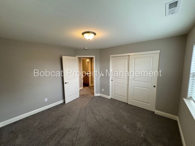 Building Photo - 1399 Handelin Rd