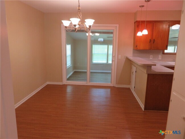 Building Photo - 969 Kunkel St