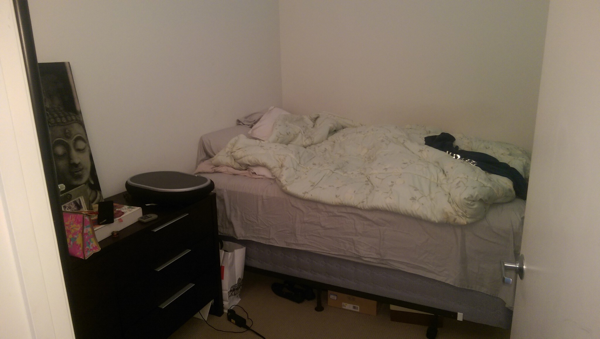 Building Photo - 320 E 21st St