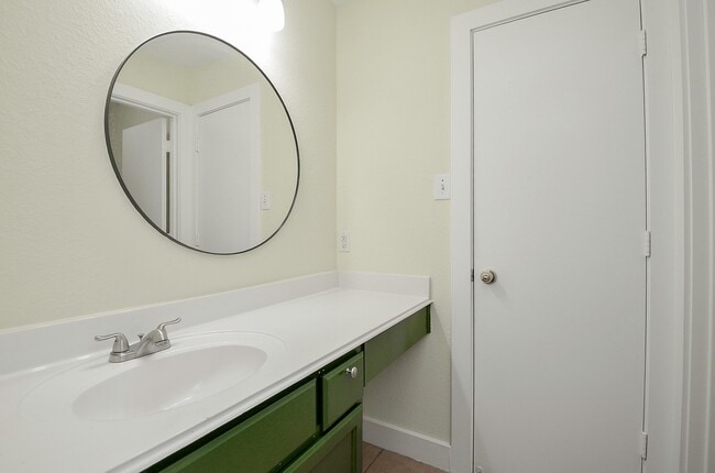 Building Photo - 11924 Prior Park Dr