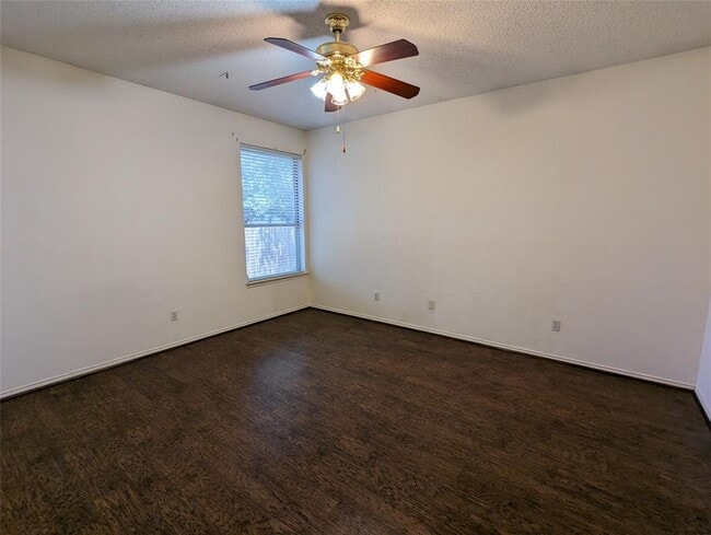 Building Photo - 6367 Stonewater Bend Trail