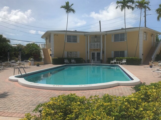 Primary Photo - 2 br, 1.5 bath Condo - Imperial Point Gardens