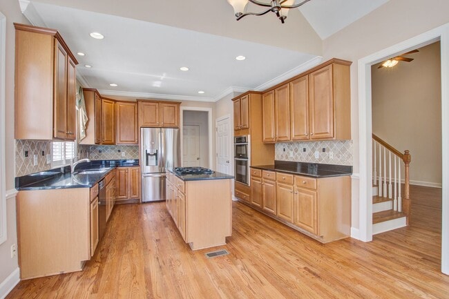 Building Photo - Beautiful 4 Bedroom in Hamlin Plantation -...