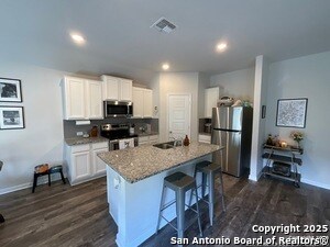 Building Photo - 2118 Silver Maple