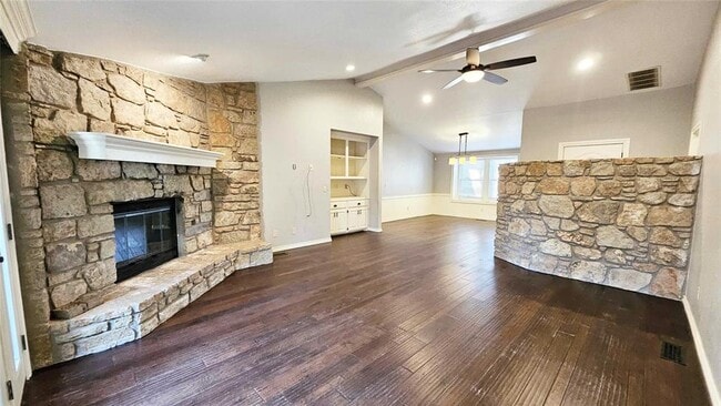 Building Photo - 1212 Knights Bridge Rd