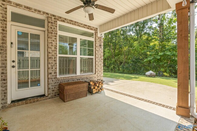 Building Photo - 26 Cobbs Cove Way SE