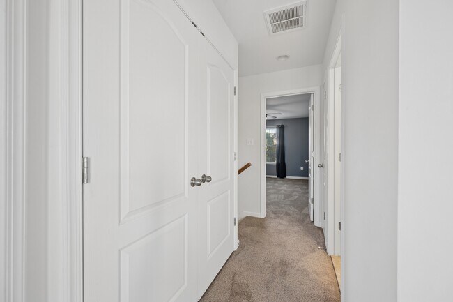Building Photo - 6228 Newport Pl