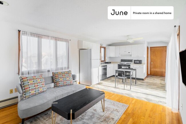 Building Photo - Room in Shared 2 bed/1 bath home in Somerville