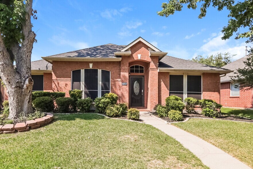 Primary Photo - 4713 Baton Rouge Blvd