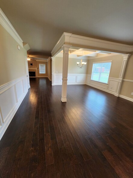 Building Photo - 5434 Bluebell Cir