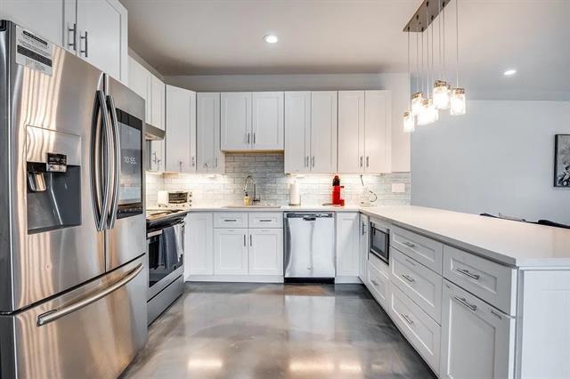 Building Photo - 130 Cisco