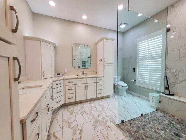 Building Photo - 2100 Aqui Esta Dr