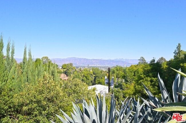 Building Photo - 11764 Laurelcrest Dr