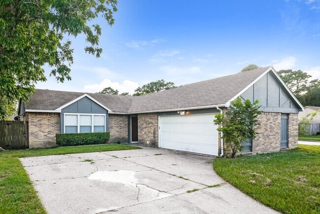 Primary Photo - 21035 Rivershadows Ln