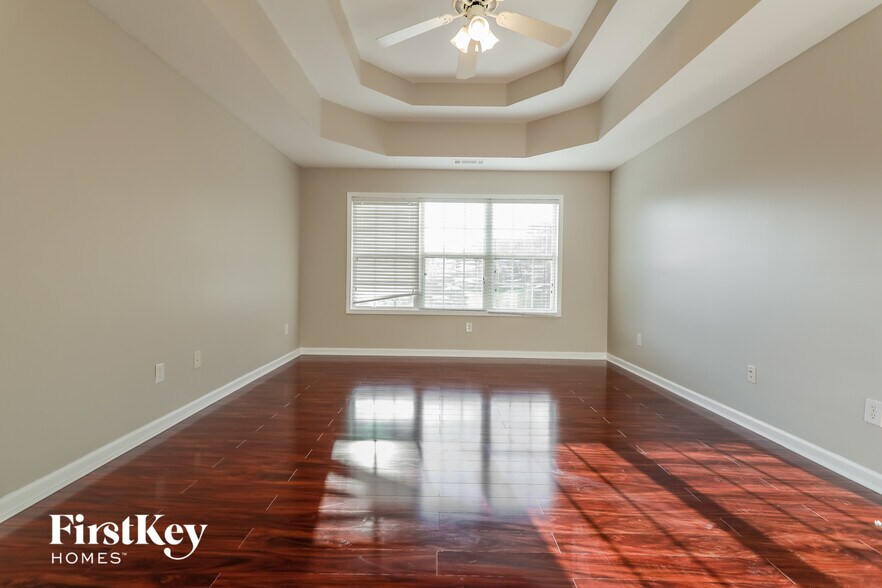 Building Photo - 1528 Park Knoll Trail NE