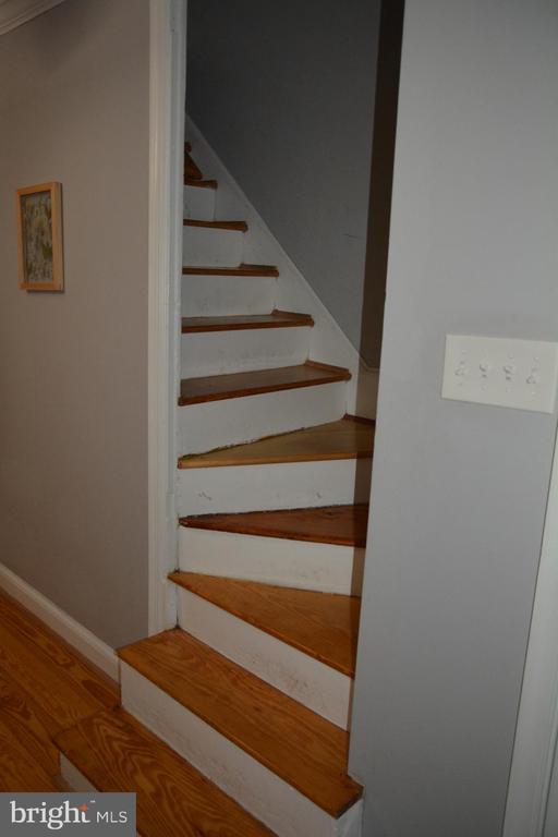 Building Photo - 313 N Market St