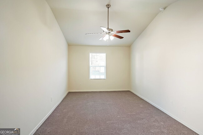Building Photo - 3934 Sitka Dr