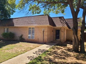 Building Photo - 106 Troy Ave