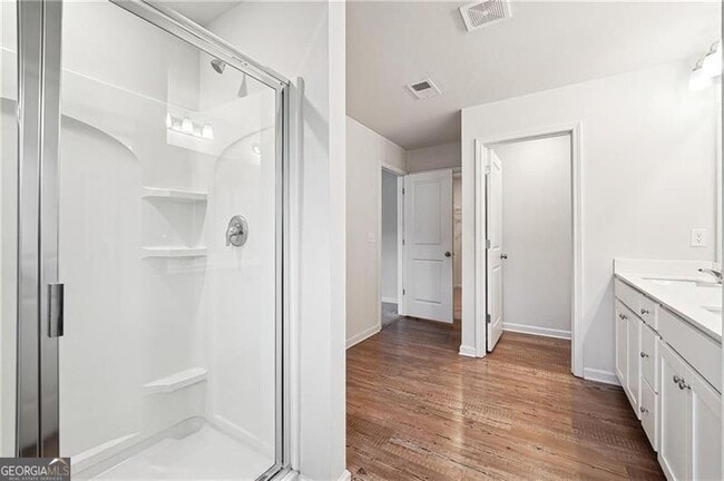 Building Photo - 5207 Canberra Dr