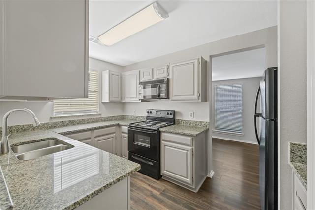 Building Photo - 1001 Weston Dr