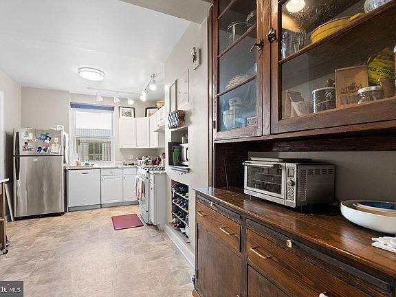 Building Photo - 3405 Greenway